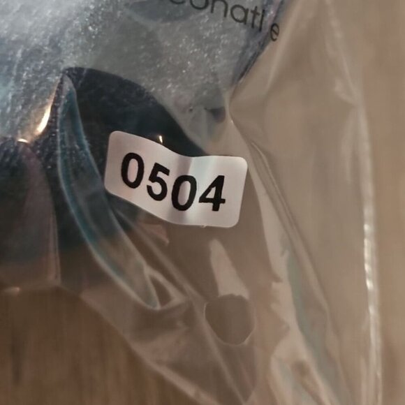 Old Navy Women Boyfriend Mid Rise Distressed Raw Hem Jean 12 Barbrara 36x22 - Picture 5 of 5